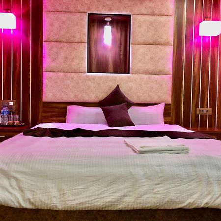 Hotel Hot Pot, Dhangadhi Ngoại thất bức ảnh